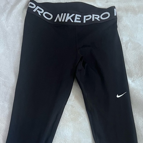 Nike Black Leggings Stretchy Athletic Wear - Picture 4 of 5